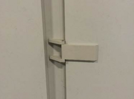 Hinge for a door from Paneltim plastic sandwich panels